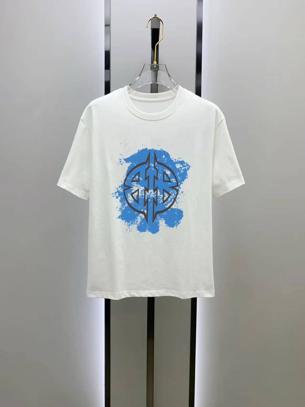 # 2026 New Arrival New Arrival T Premium ！ logo Premium 250 . . . . . ！ ！ ：Black。White！ Sizes： S M L XL XXL ：50 52 55 58 61 ：69 71 73 75 77 ：48 50 53 56 58 ：22 22.5 23 23.5 24 ， 1-3CM